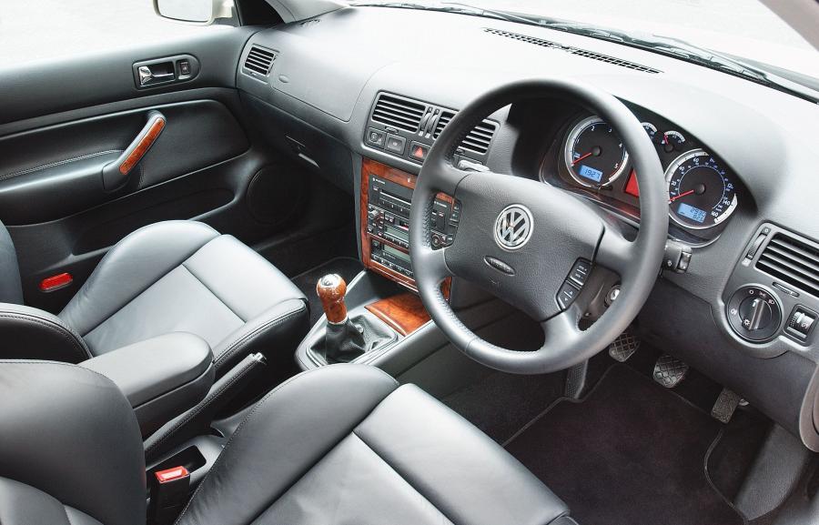  Volkswagen Bora 2004 года  (фото 2 из 7)